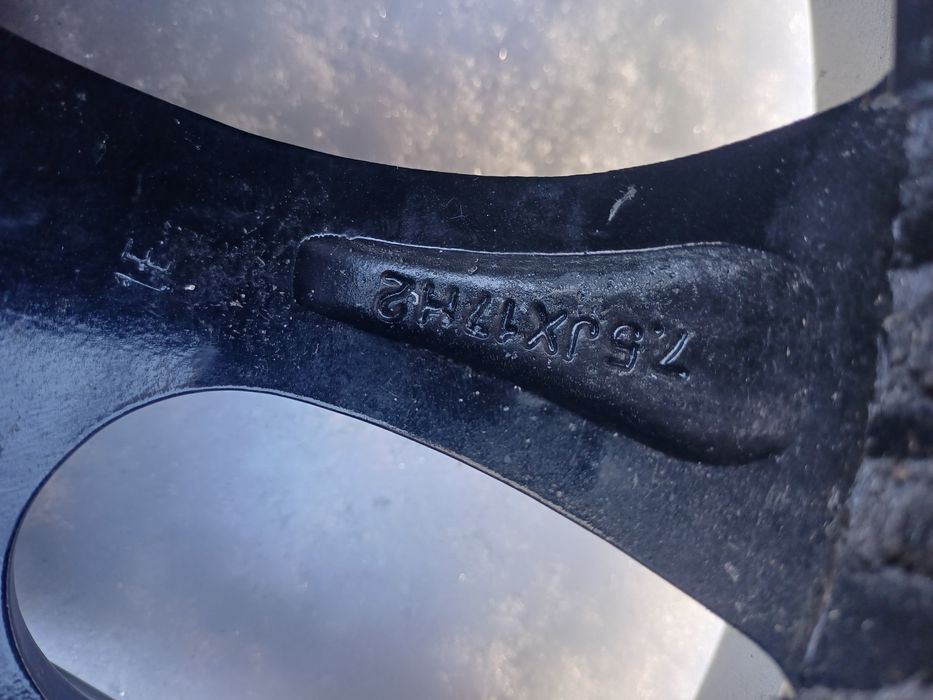 Jante aliaj de 17 inch 5x114,3 si 5x108 cu 10 găuri