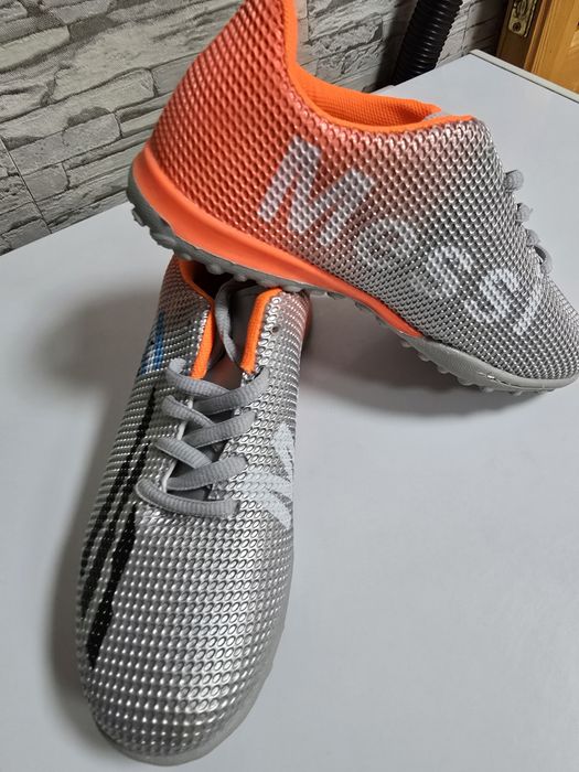 Продам сороконожки.