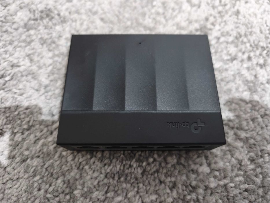 Switch TP-Link LS1005G, 5 porturi 10/100 /1000Mbps