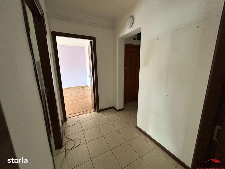 Apartament cu 2 camere de vanzare zona Piata Moldovei