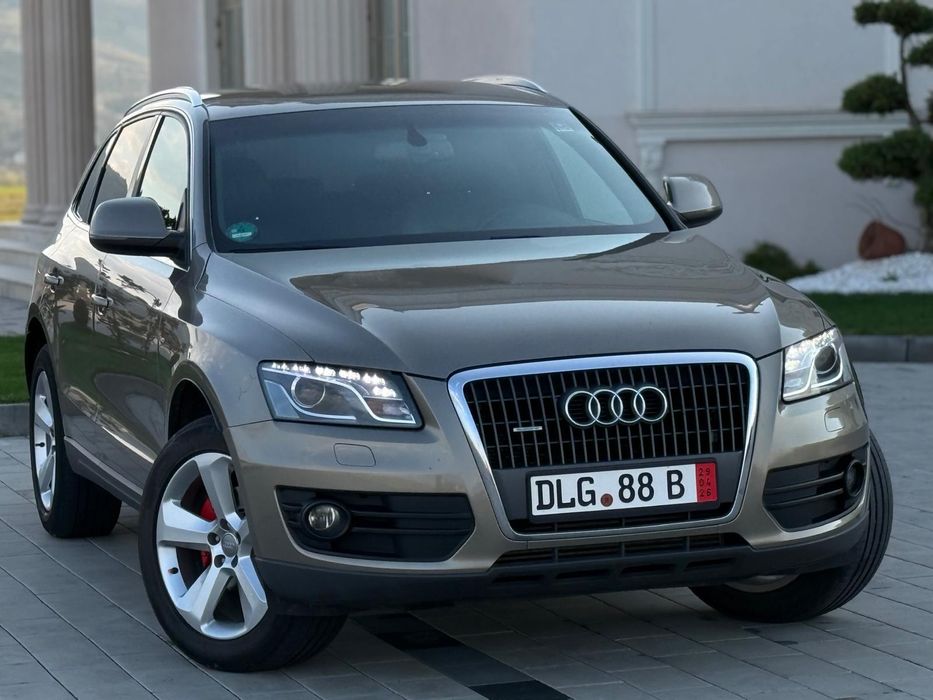 Audi Q5*Quattro 177cc EURO 5 !!