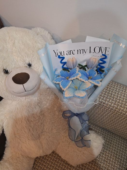 Buchet in nuanțe de albastru