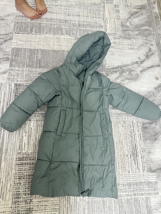 Продам куртку для девочки