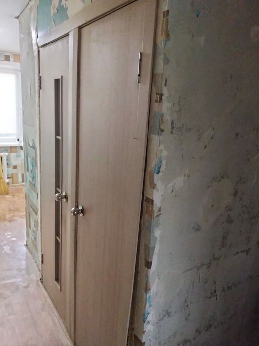 Продам б/у двери