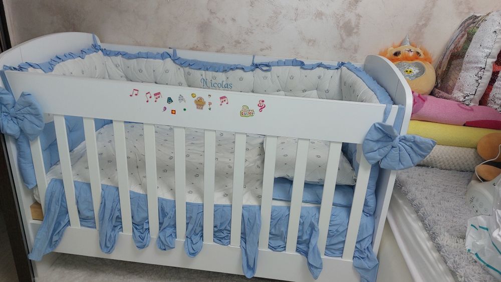 Pătuț  alb  cu saltea