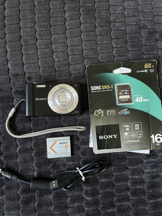 Aparat Foto Digital SONY Cyber-Shot Steadyshot DSC-W810 Black 20.1 MP