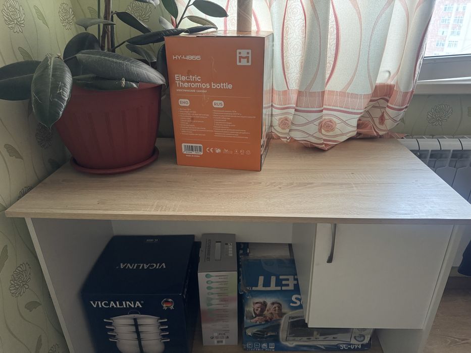 Продам школьный стол