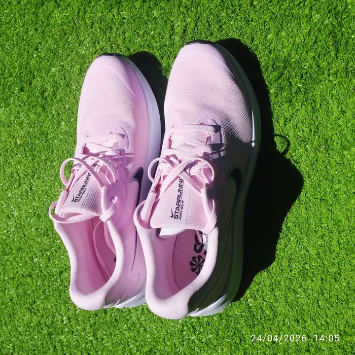 Нови дамски оригинални маратонки Найк номер 39