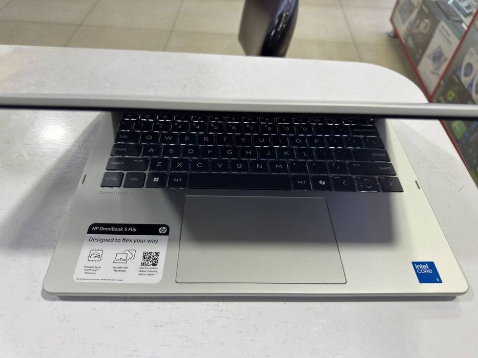 Hp omnibook X360 core i5-14 avlod DDR5 8/512SSD sensor IPS ekran ideal
