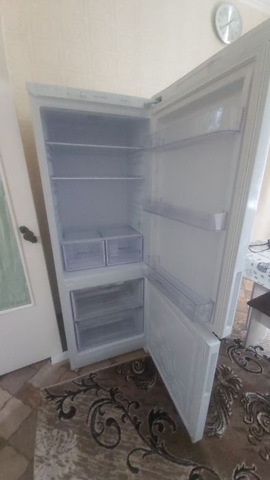 Продам холодильник