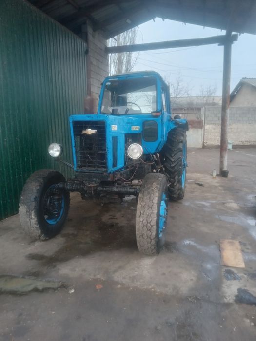 Mtz 80 srochni sotiladi