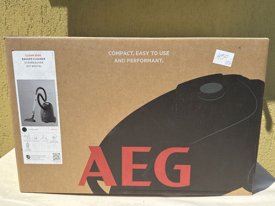Aspiraror AEG Clean 3000, negru, nou