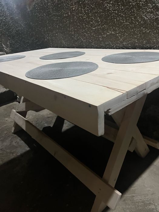 Masa din lemn terasa