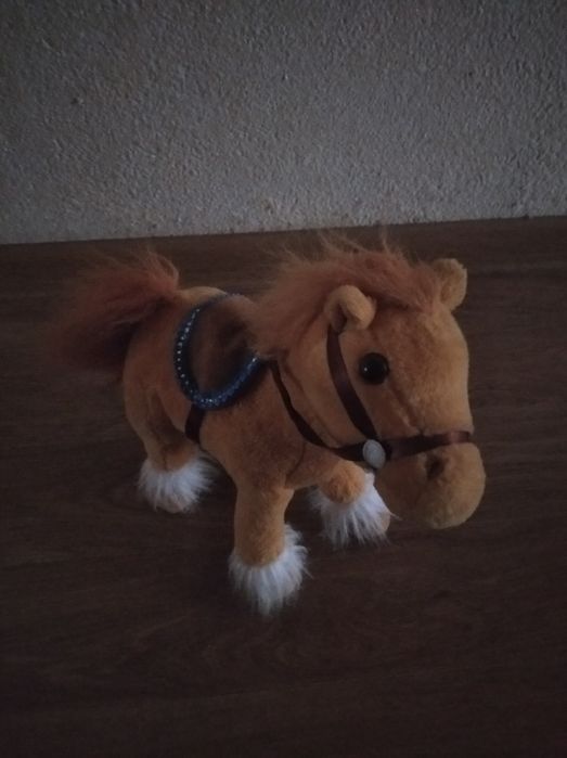 Игрушка лошадка красивая для мальчиков и девочек