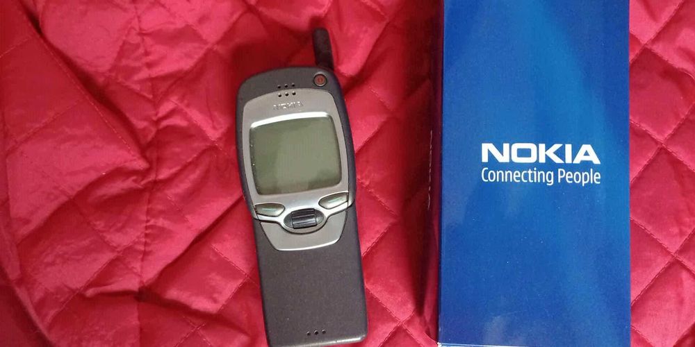 Vand nokia 7110  in stare f buna-ca NOU