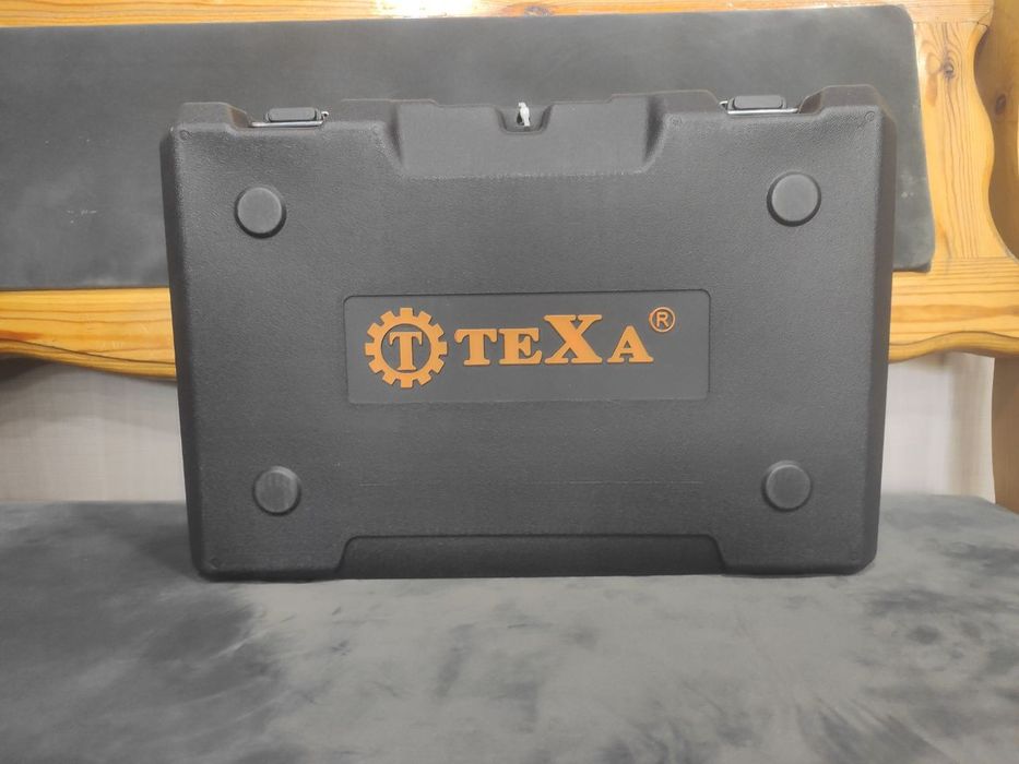 перфоратор новый TeXa 
Китай фирменный полный комплект
Кому инте