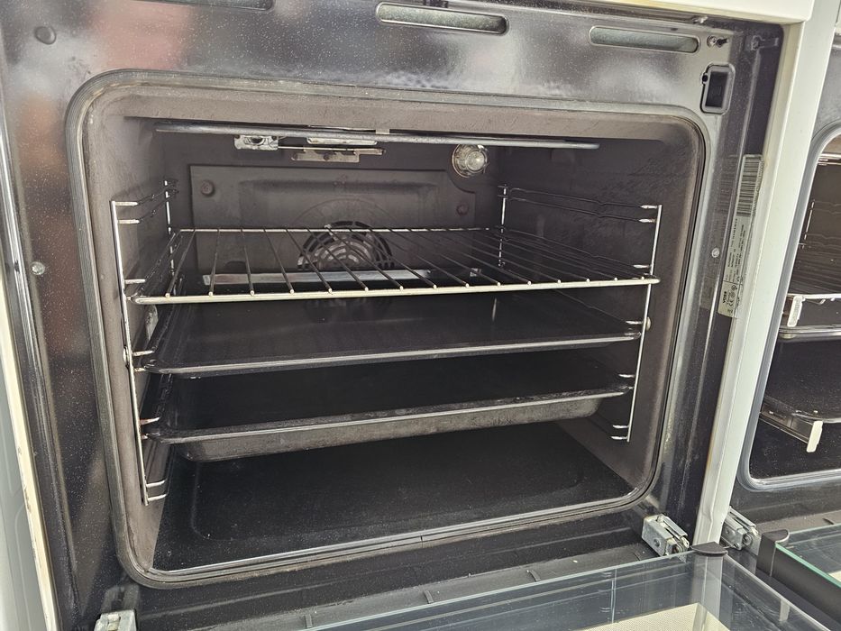 Печки с индукционни котлони Voss Electrolux 74L