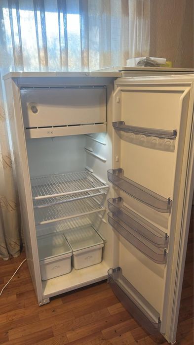 Продам Холодильник Атлант Бирюса