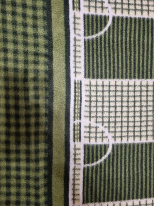 Пледы разных расцветок и размеров, б/у