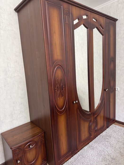 Спальный гарнитур