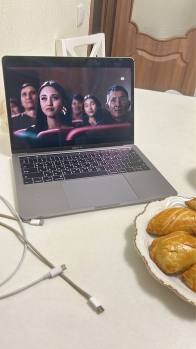 Apple MacBook Pro 13