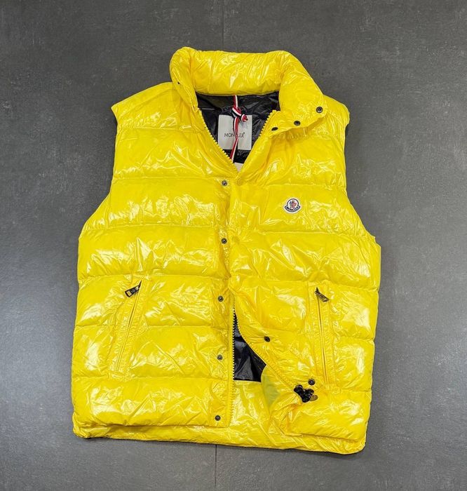 Мъжки елеци различни модели