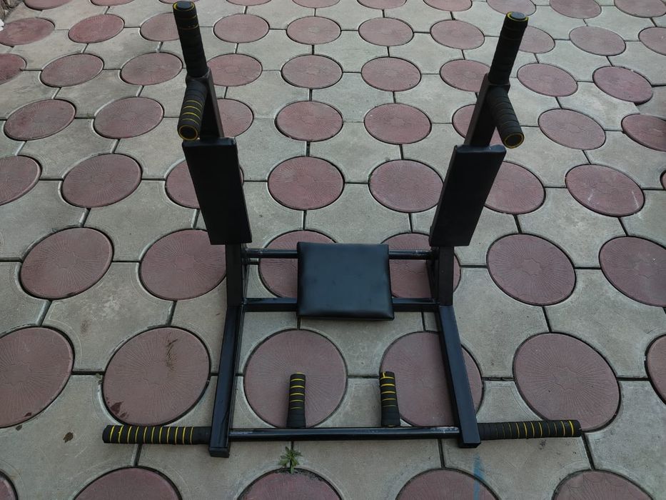 Турник на стенный