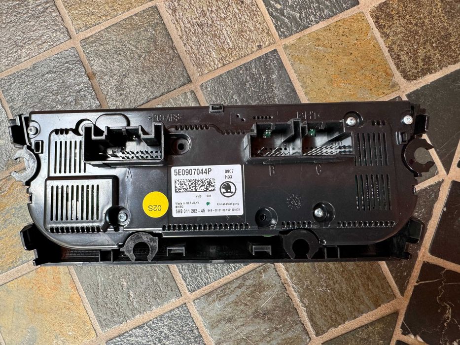 Vand Panou Clima Skoda Octavia III Combi (5E) 5E0907044P