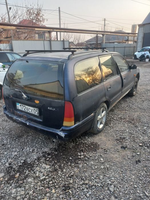 Продам ниссан примера универсал 1992