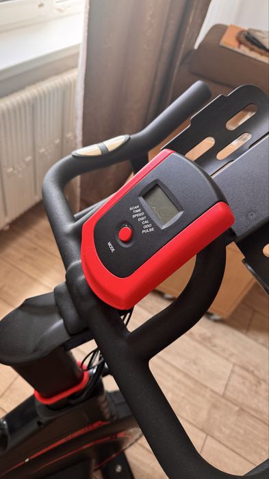 Велотренажер продам