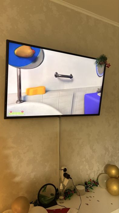 Продам телевизор LG