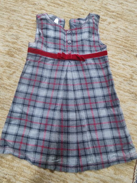 Продам нарядные платья