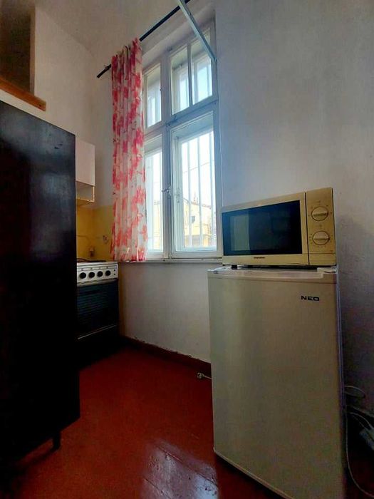 Дава се под наем Едностаен апартамент в Бургас, Център - 20 кв.м за 112.2 € - Снимка #3