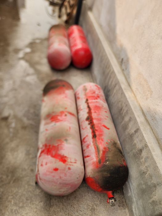 Газ баллолар сотилади4таси  100л  ва 4таси 120л  балонлар  йили 2022