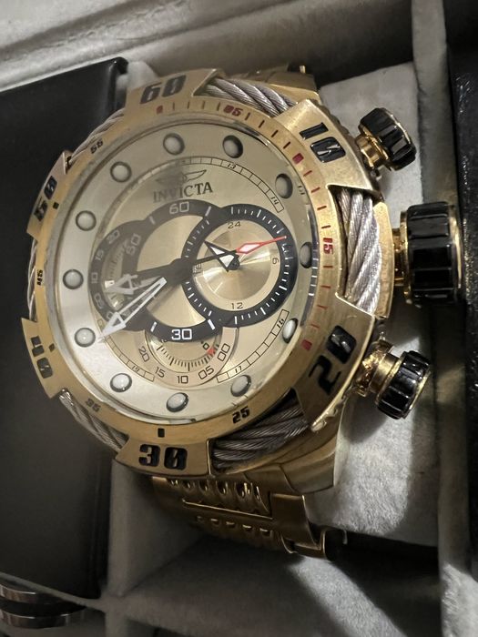 Продаются мужские часы "Invicta"
