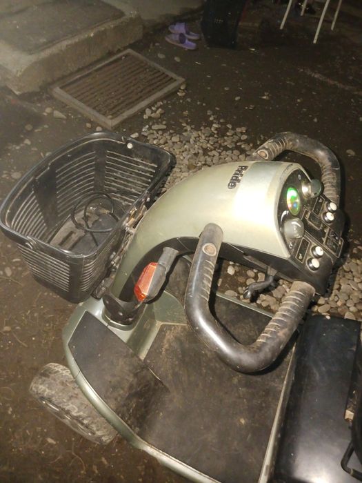 Scuter electric pentru persoane cu dizabilitati