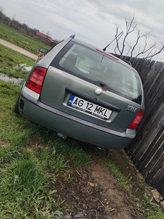 Mașina Skoda dezmembrări
