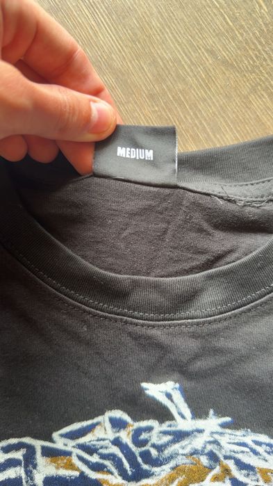 tricou revenge marimea M nou