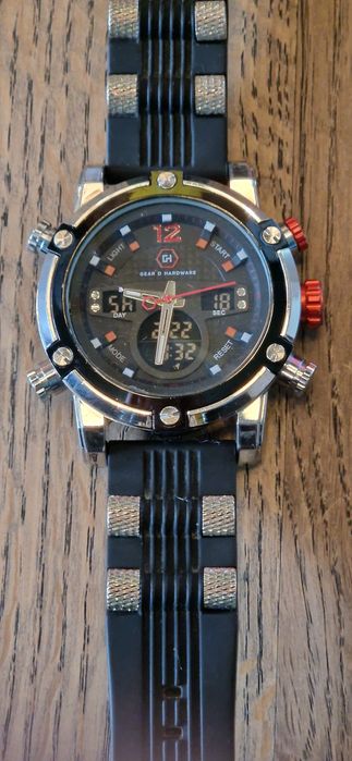 Gear'd Hardware, часовник.