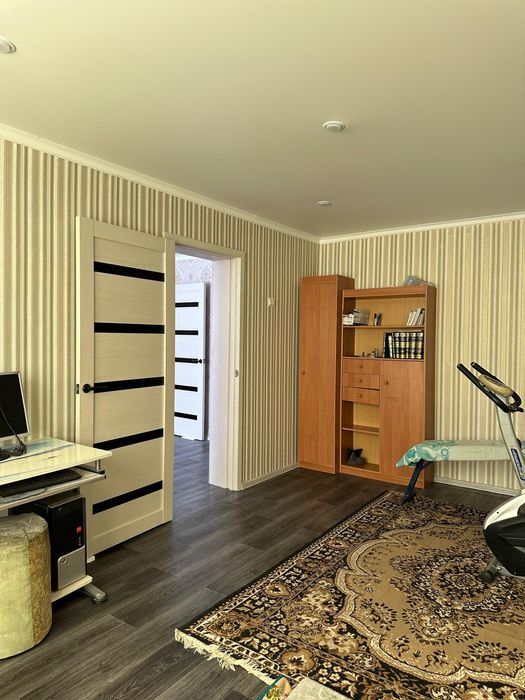 Сдам 4 х ком квартиру Аксу