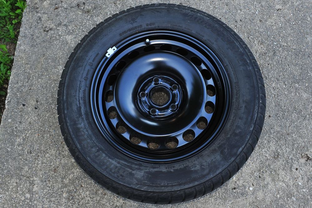 Rezerva 5x112 Vw Passat B8 -anvelopa 215 60 16  Bridgestone