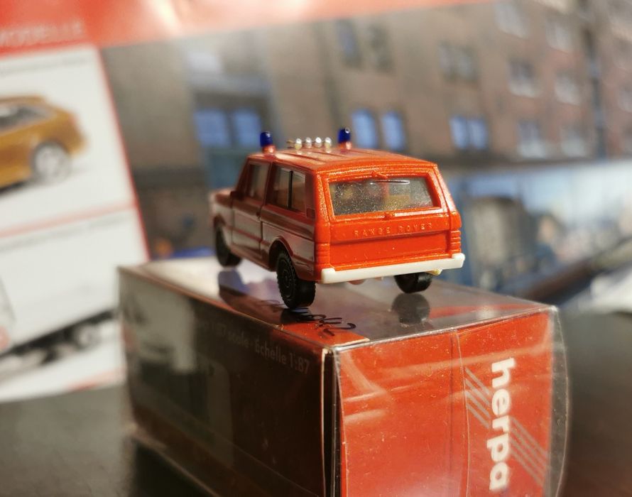 Macheta Herpa 1/87 Range Rover Pompieri