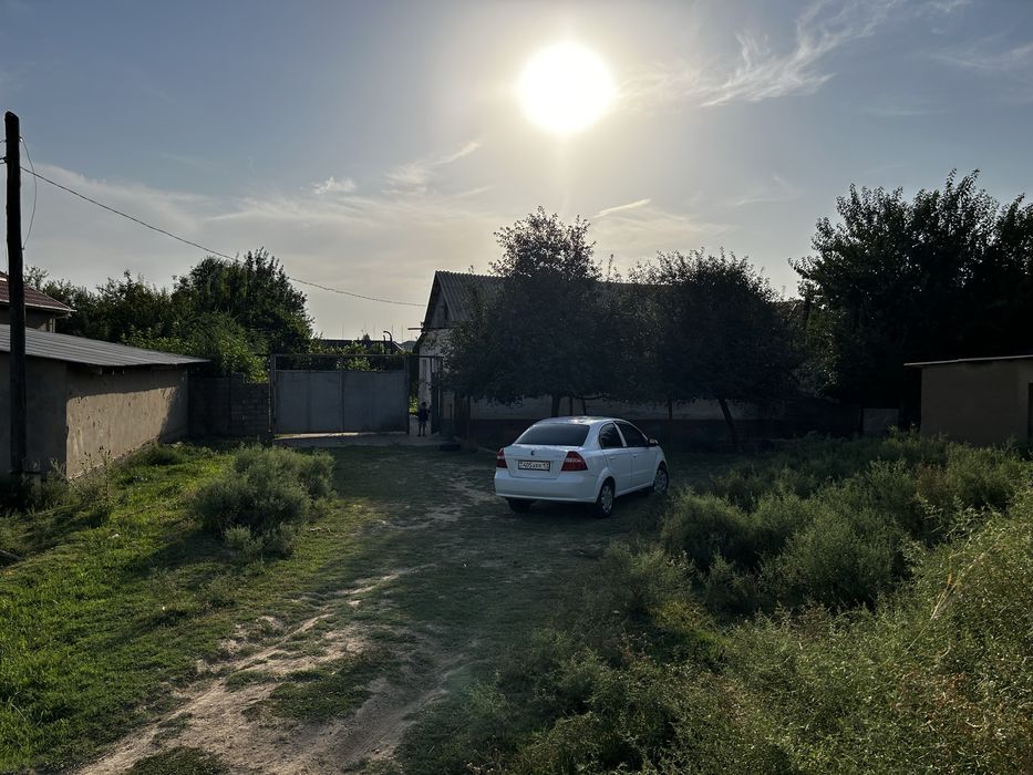 Үй сатылады 10 соток