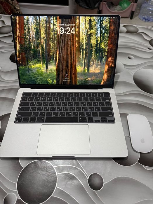 MacBook pro 14 m 3