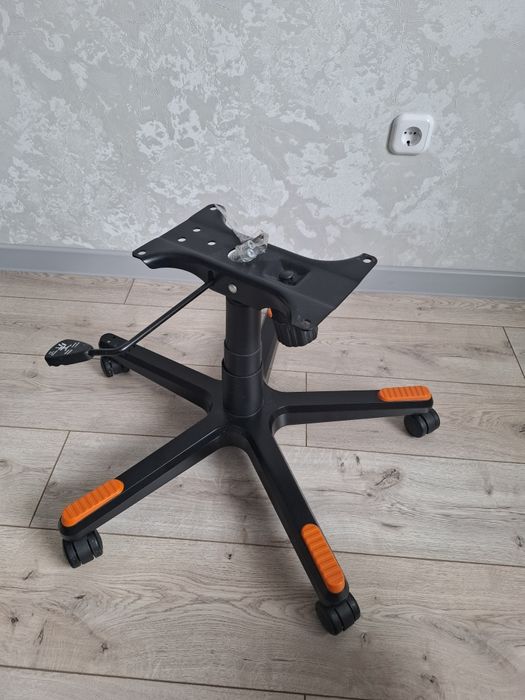 Кресло игровое DXracer