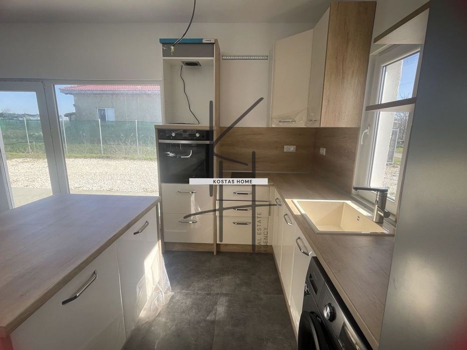 Къща в Добрич, област-с.Росеново площ 78 цена 105000