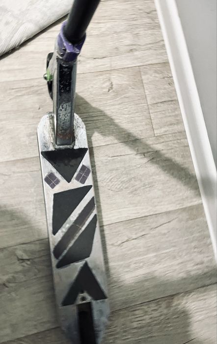 Трюковой самокат в идеальном состоянии