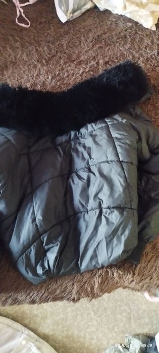 Продам женские куртки