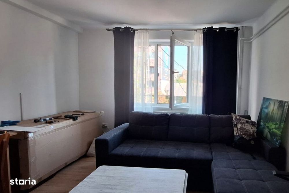 Inchiriere 2 camere semidecomandate, centru, finisate modern