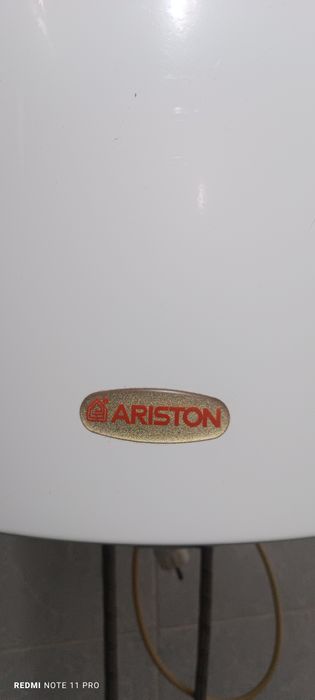 Продам Аристон 80л